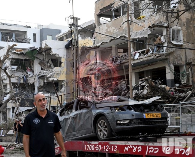 Iranian Missile Strikes Escalate Tensions in Israel.