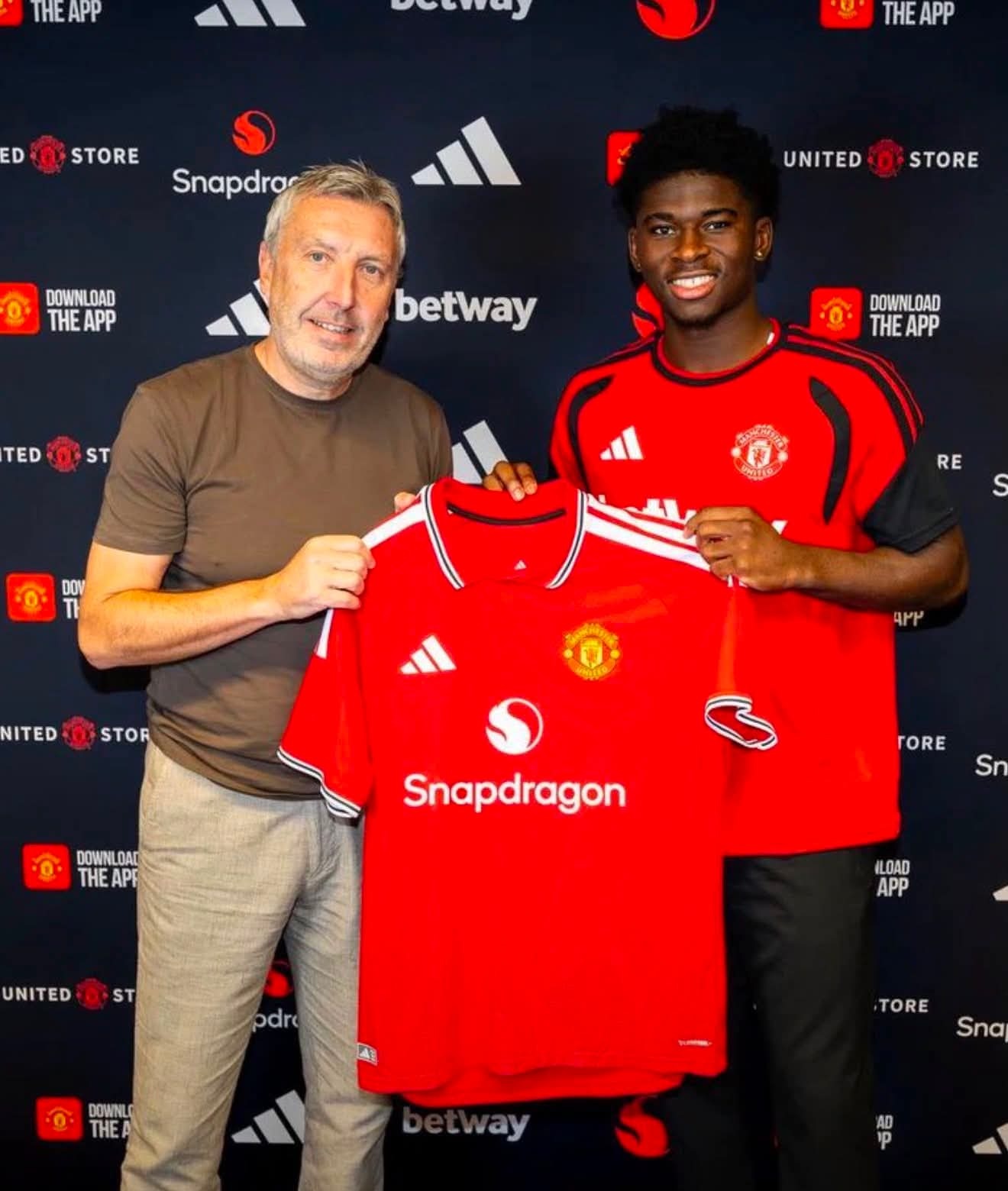 Manchester United announce the signing of Cameroon international Carlos Baleba
